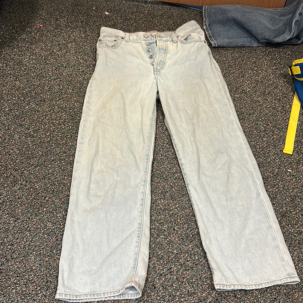 Wide leg light wash Levi jeans